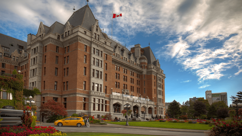 9 Tips to Reduce the Risk of Refusal of Your Canada Visitor Visa